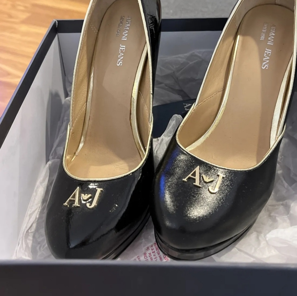 Armani Heels size 38 - Picture 5 of 6
